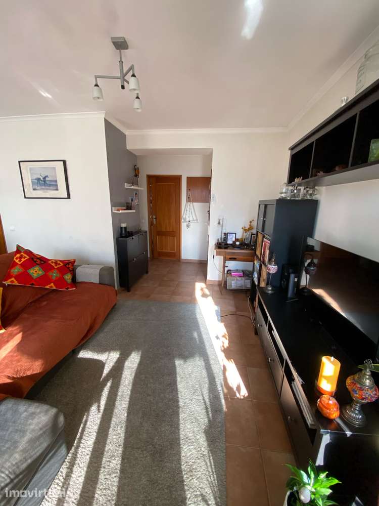T2 em Oeiras. 10 minutos a pé da Praia da Torre e do campus da FAC SBE - Grande imagem: 2/24