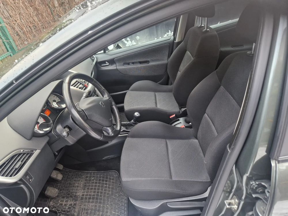 Peugeot 207 1.4 16V Sporty - 4