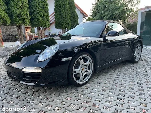 Porsche 911 Carrera Cabriolet PDK Black Edition - 25