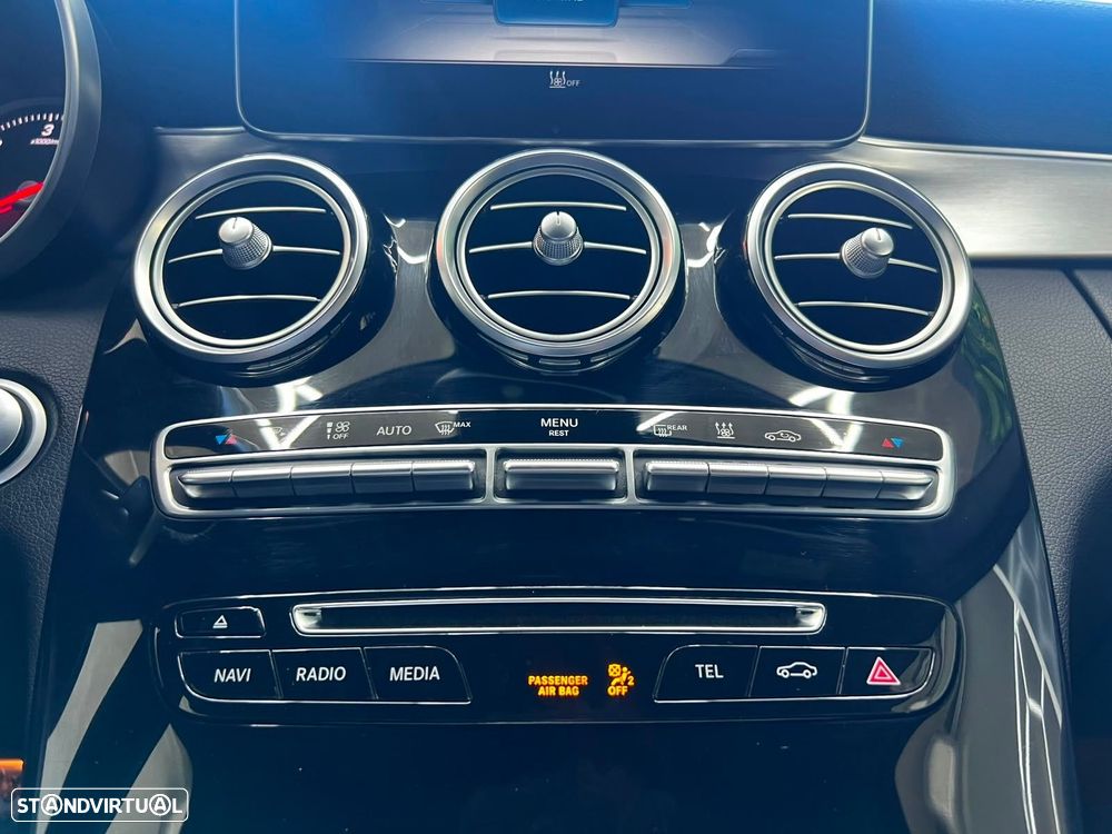 Mercedes-Benz C 300 BlueTEC Hybrid AMG Line - 35