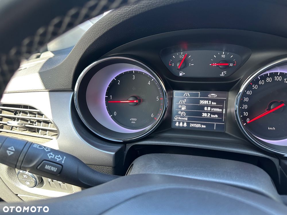 Opel Astra 1.6 CDTI Cosmo - 9