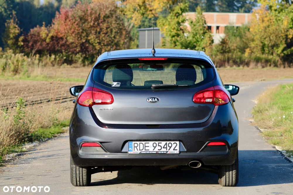 Kia Ceed 1.4 CVVT Attract - 8