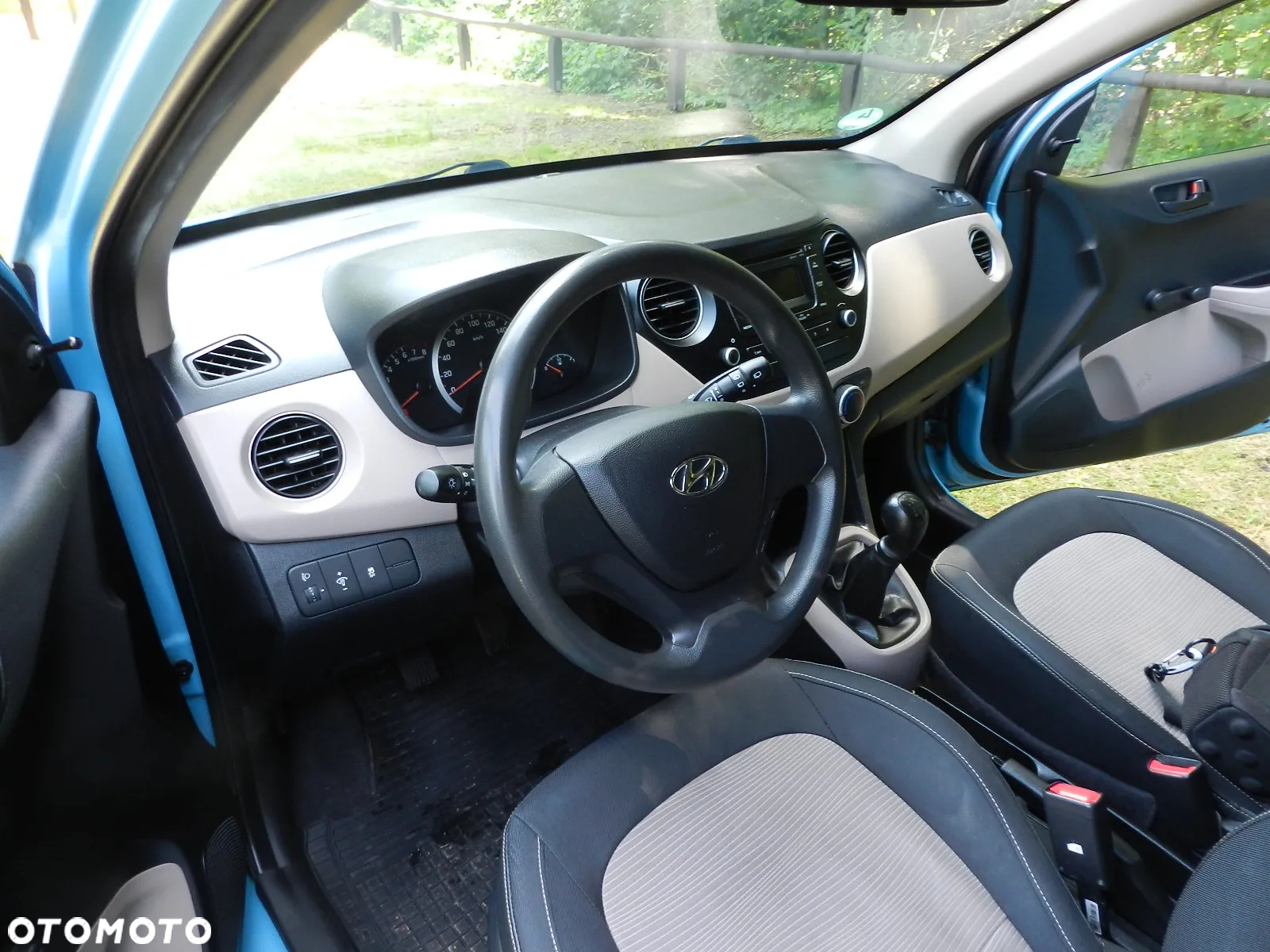 Hyundai i10 - 12