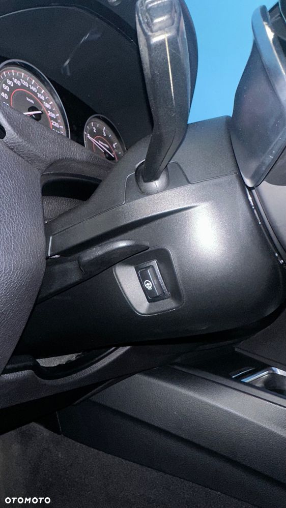 BMW Seria 3 320d - 25