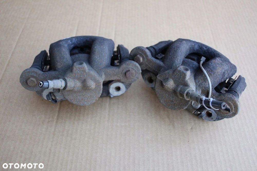 Zaciski hamulcowe przód przednie BMW e90 e91 e92 e93 e87 e81 e82 e88 54/22 - 2