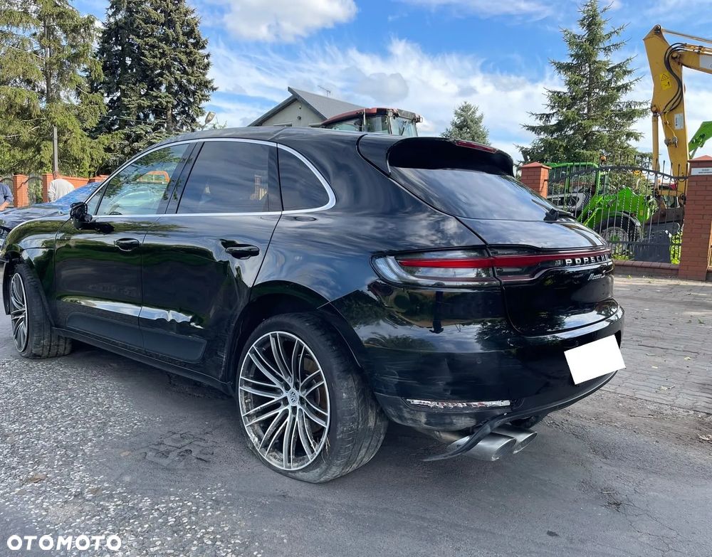 Porsche Macan S - 30