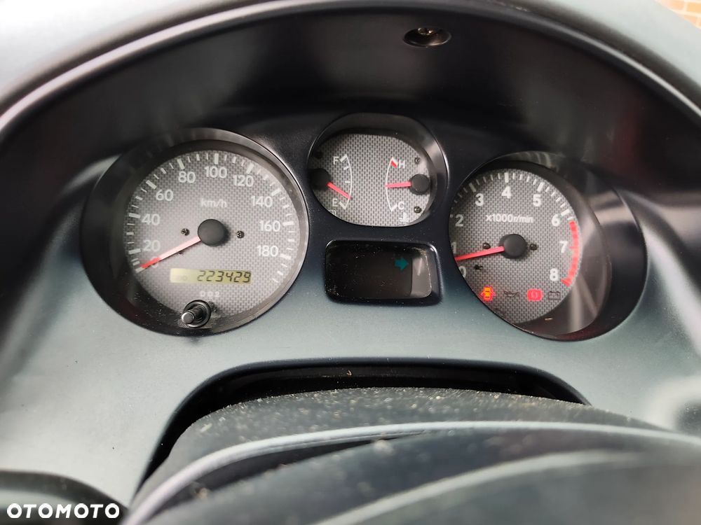 Toyota RAV4 2.0 Special - 26