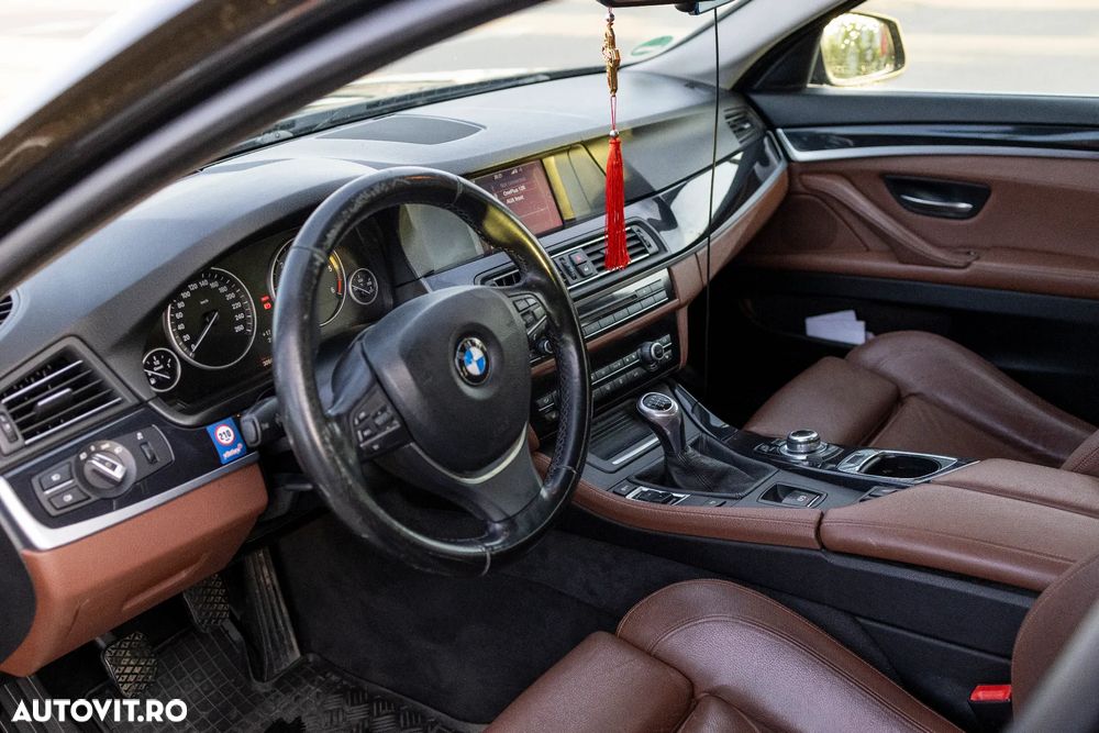 BMW Seria 5 520d Luxury Line - 7