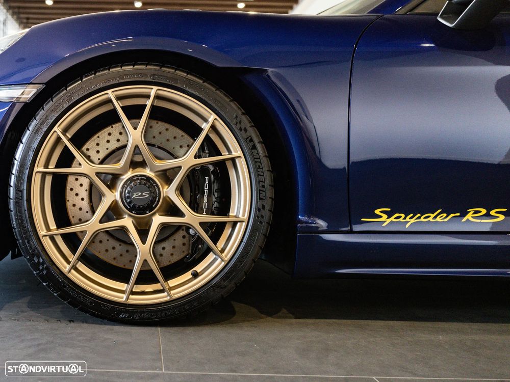 Porsche 718 Spyder - 34