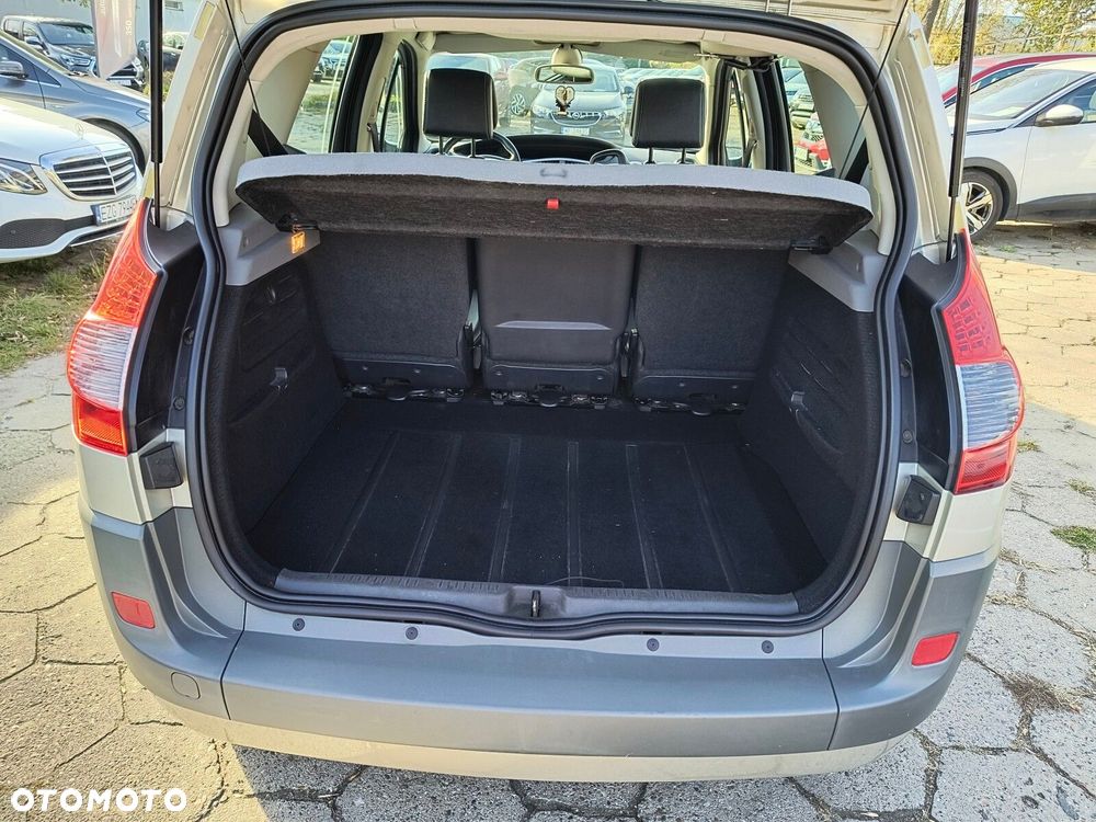 Renault Scenic - 12