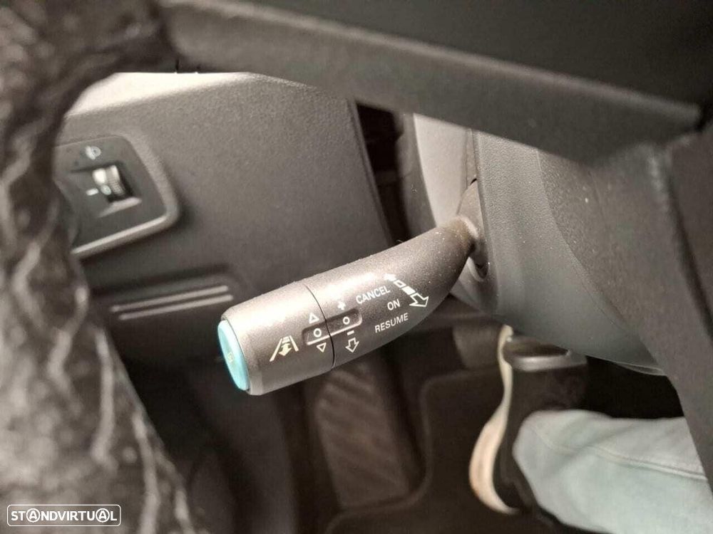 MG ZS EV 44.5 kWh Luxury - 9