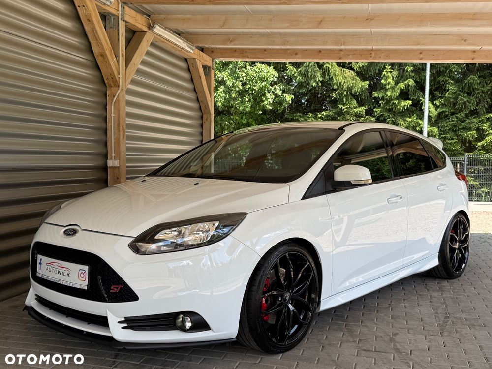 Ford Focus 2.0 EcoBoost ST mit Leder-Exclusiv-Paket - 2
