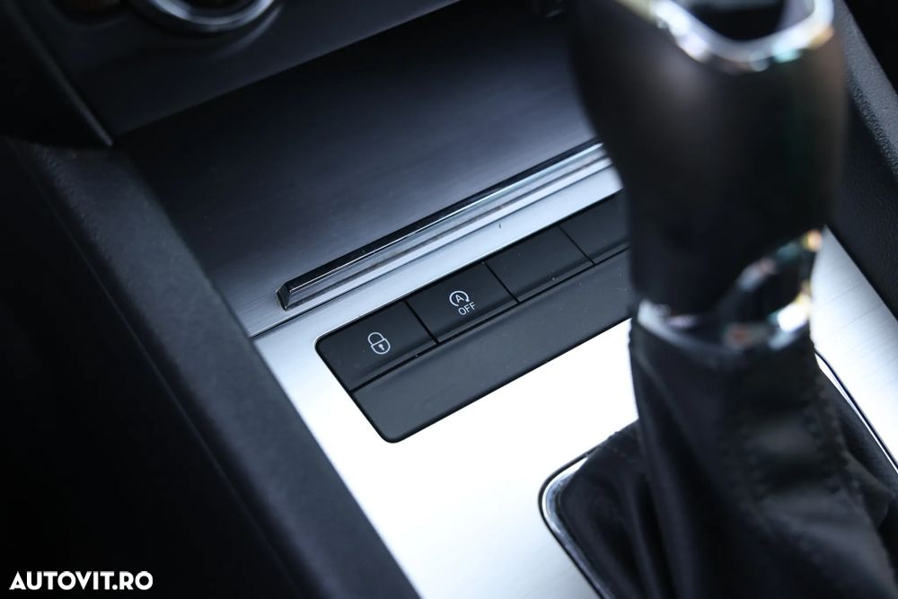 Skoda Octavia 1.6 TDI DSG Ambition - 23