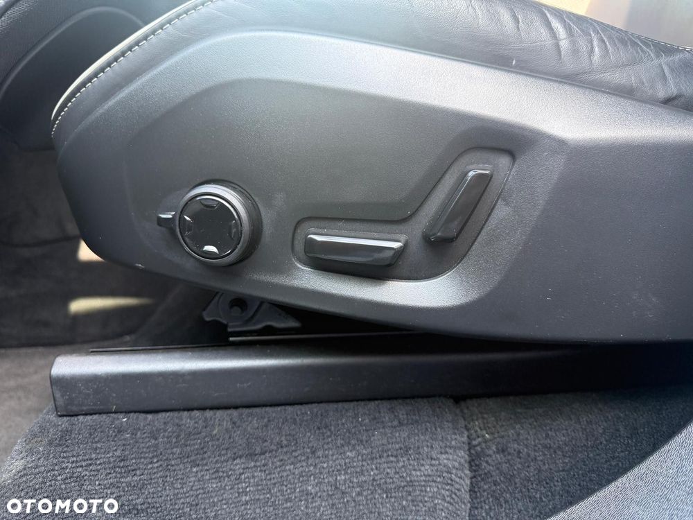 Volvo XC 90 - 13