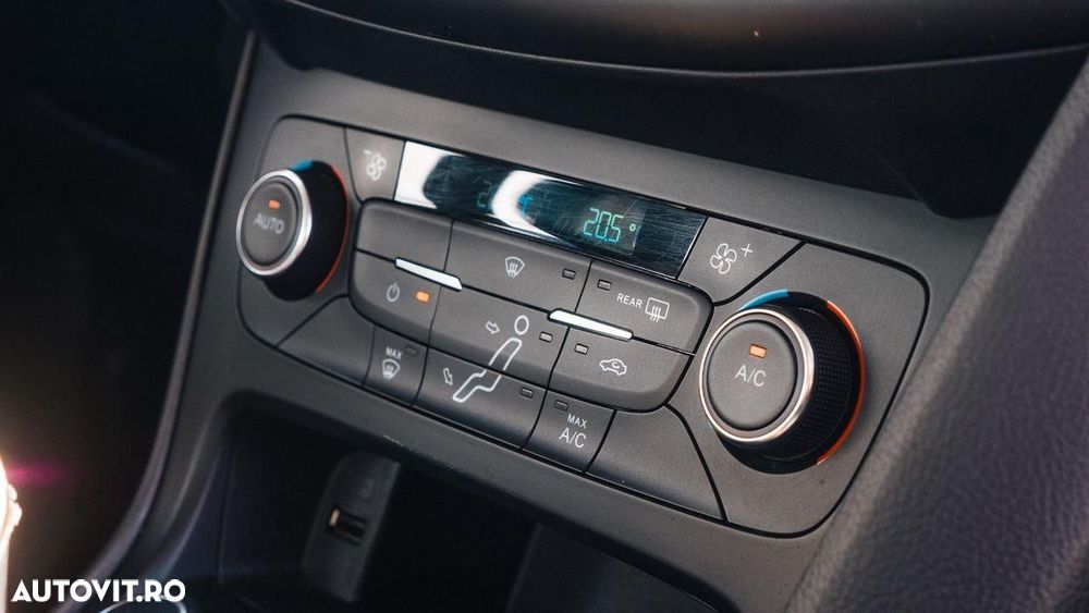 Ford Focus 1.0 EcoBoost Trend - 10