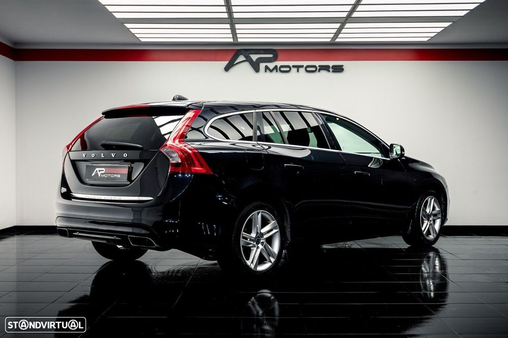 Volvo V60 2.4 D6 Momentum AWD Phev - 13