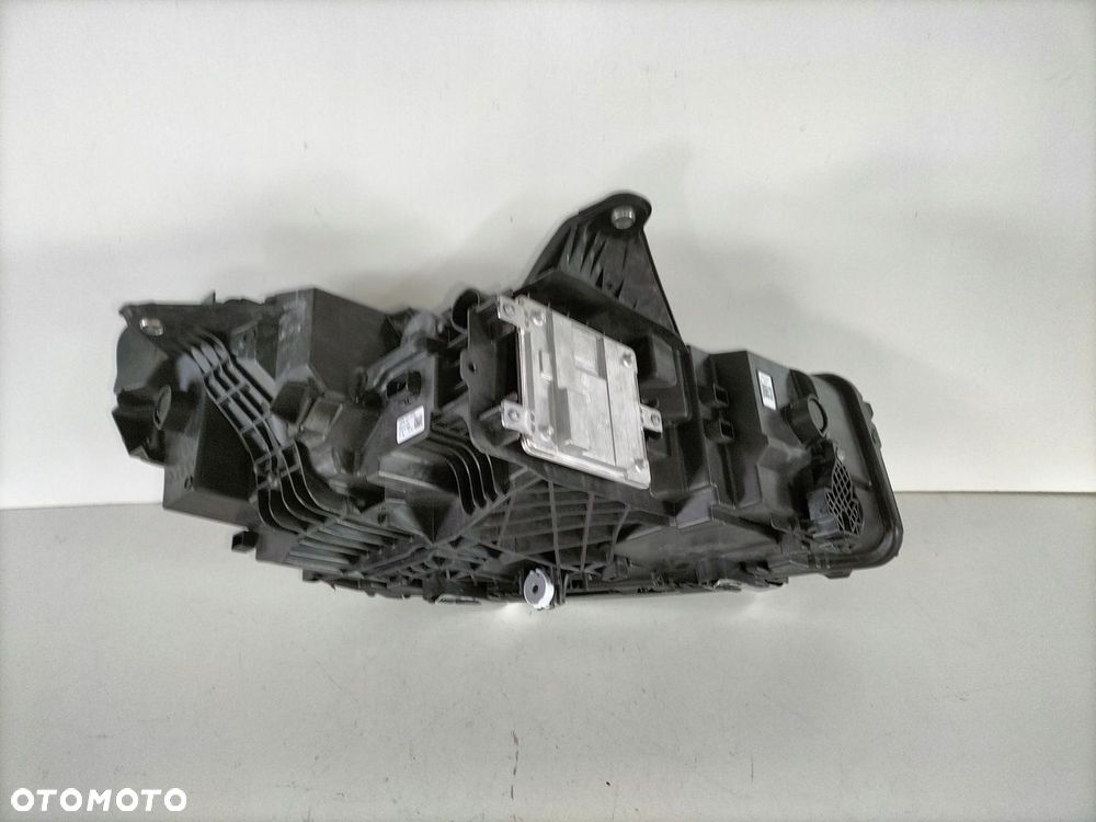 Lampa przednia lewa BMW 2 U06 ACTIVE TOURER 21- - 5