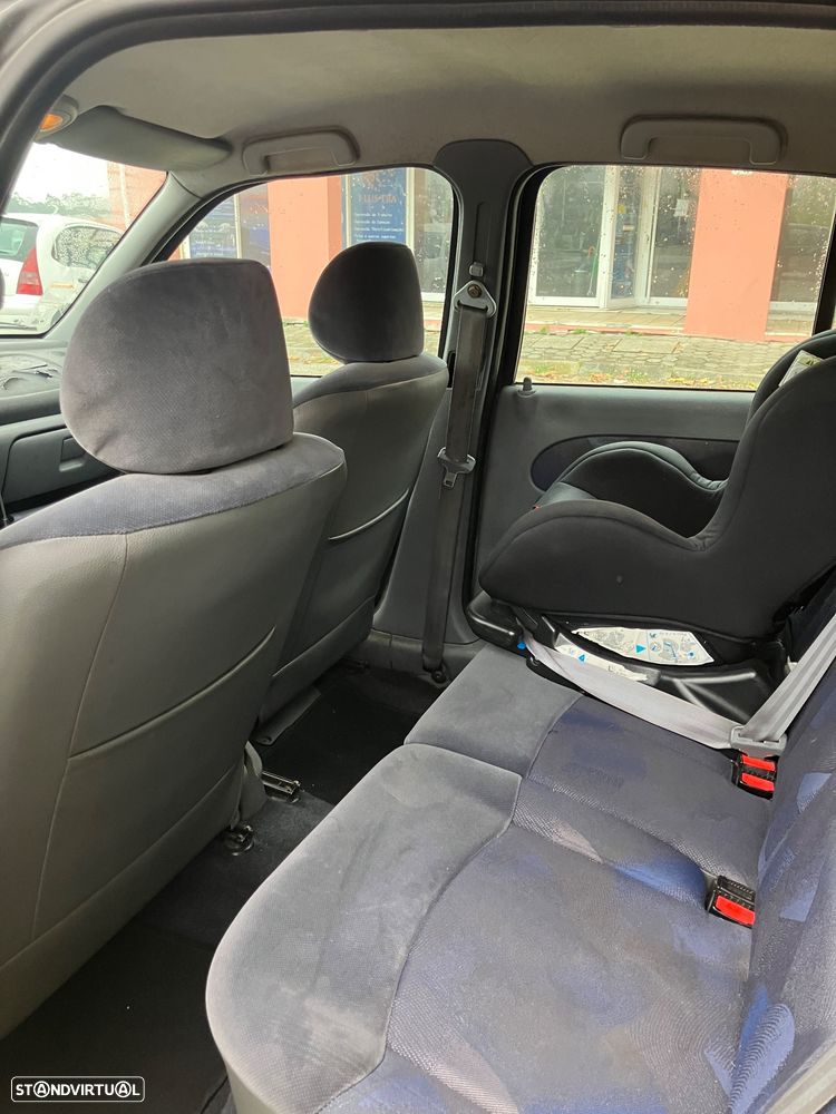 Renault Clio 1.2 RN - 12