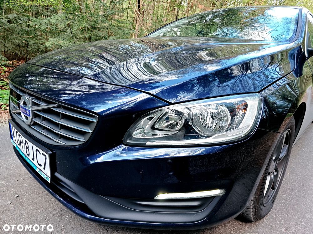 Volvo V60 D4 Drive-E Dynamic Edition (Momentum) - 9