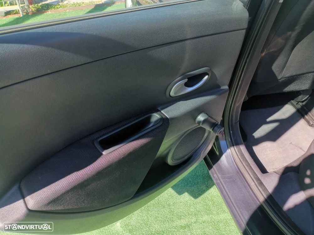 Renault Clio 1.2 16V Dynamique - 13