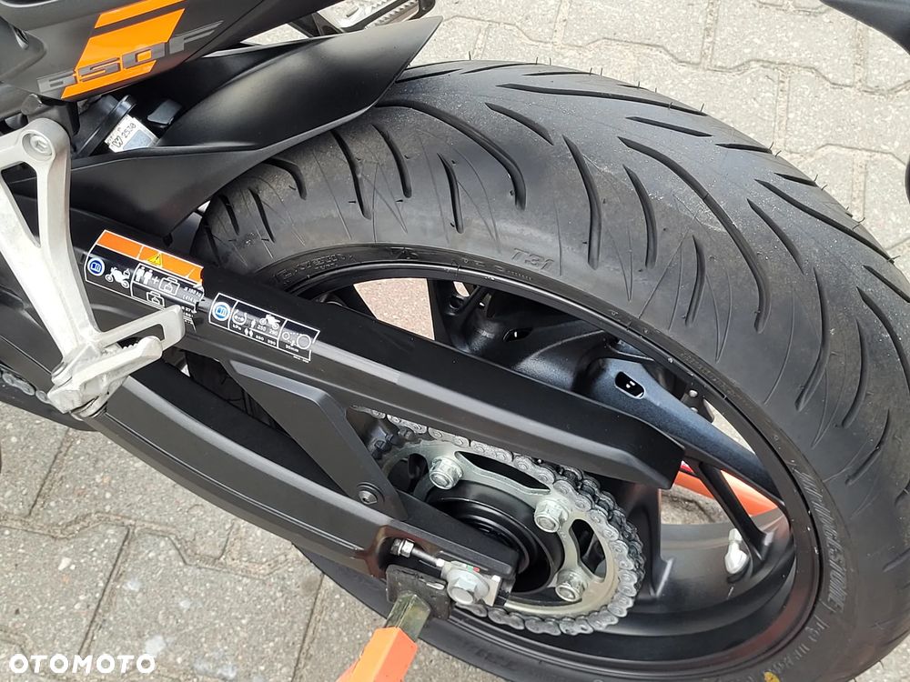Honda CB - 8