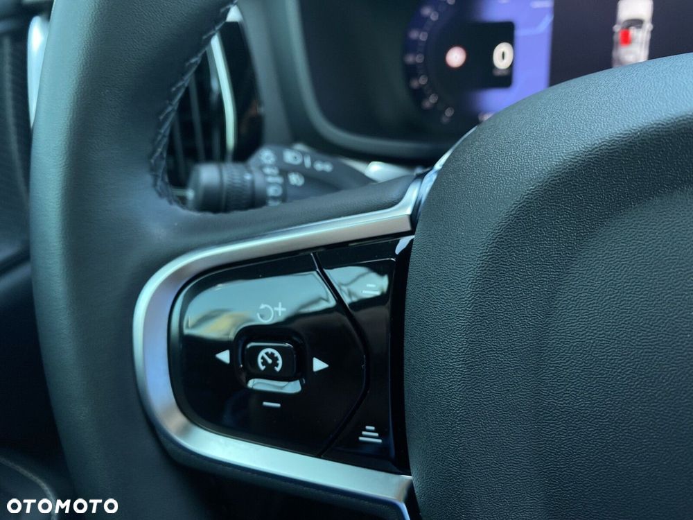 Volvo S60 B5 B AWD Plus Dark - 15