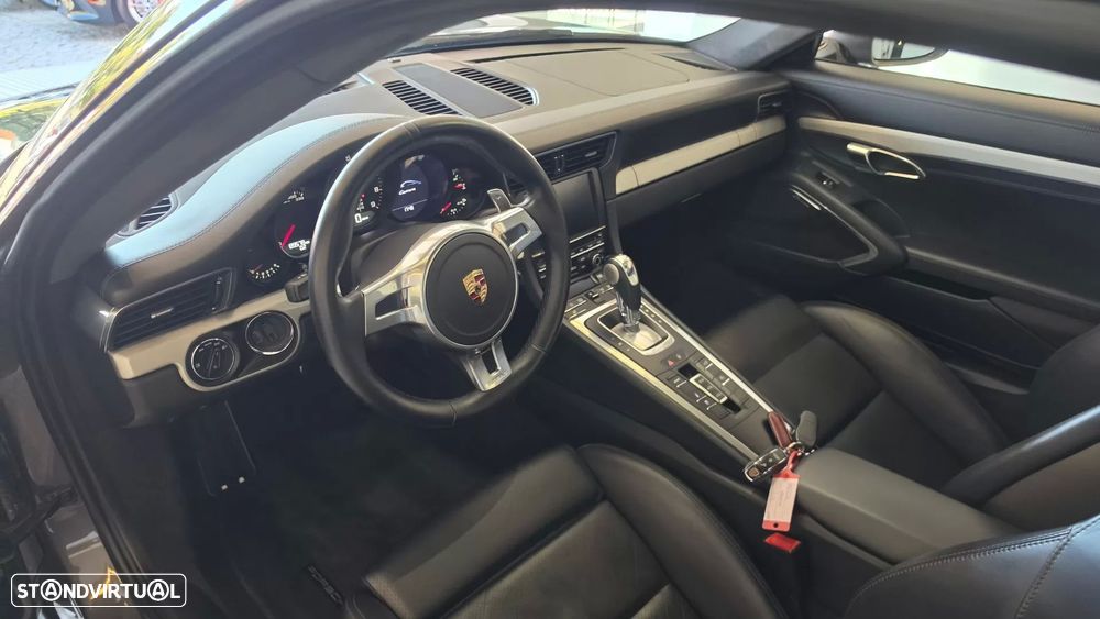 Porsche 911 (991) Carrera 2 PDK - 52