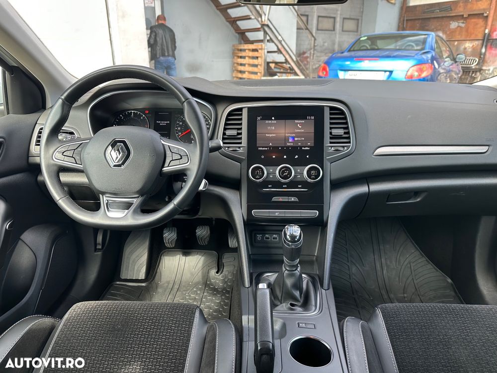 Renault Megane BLUE dCi 115 INTENS - 17