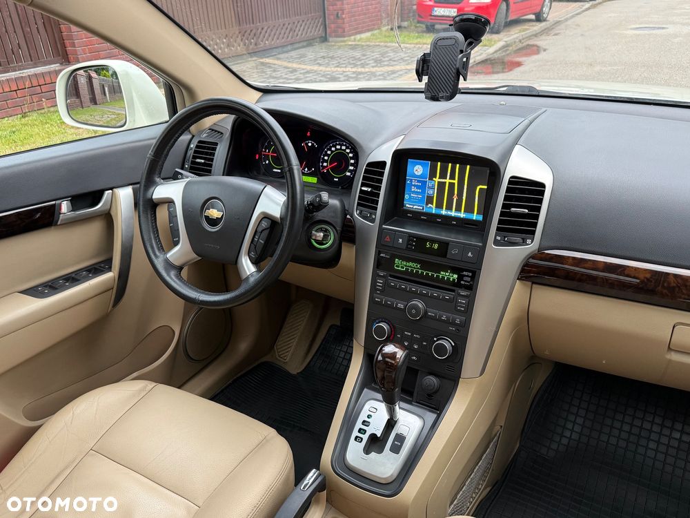 Chevrolet Captiva - 16