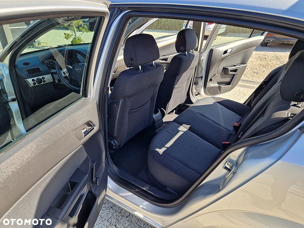 Opel Astra 1.7 CDTI Edition - 20