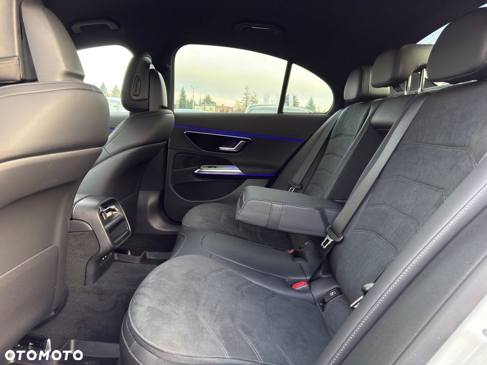 Mercedes-Benz Klasa E - 25