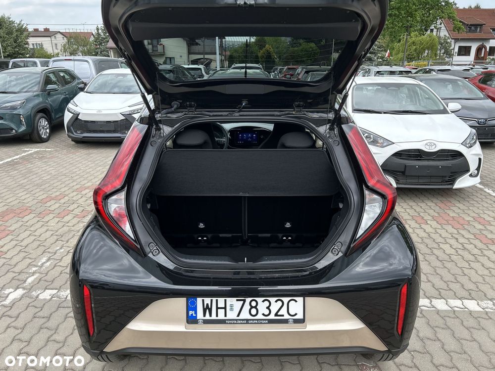 Toyota Aygo X 1.0 VVT-i Style CVT - 21
