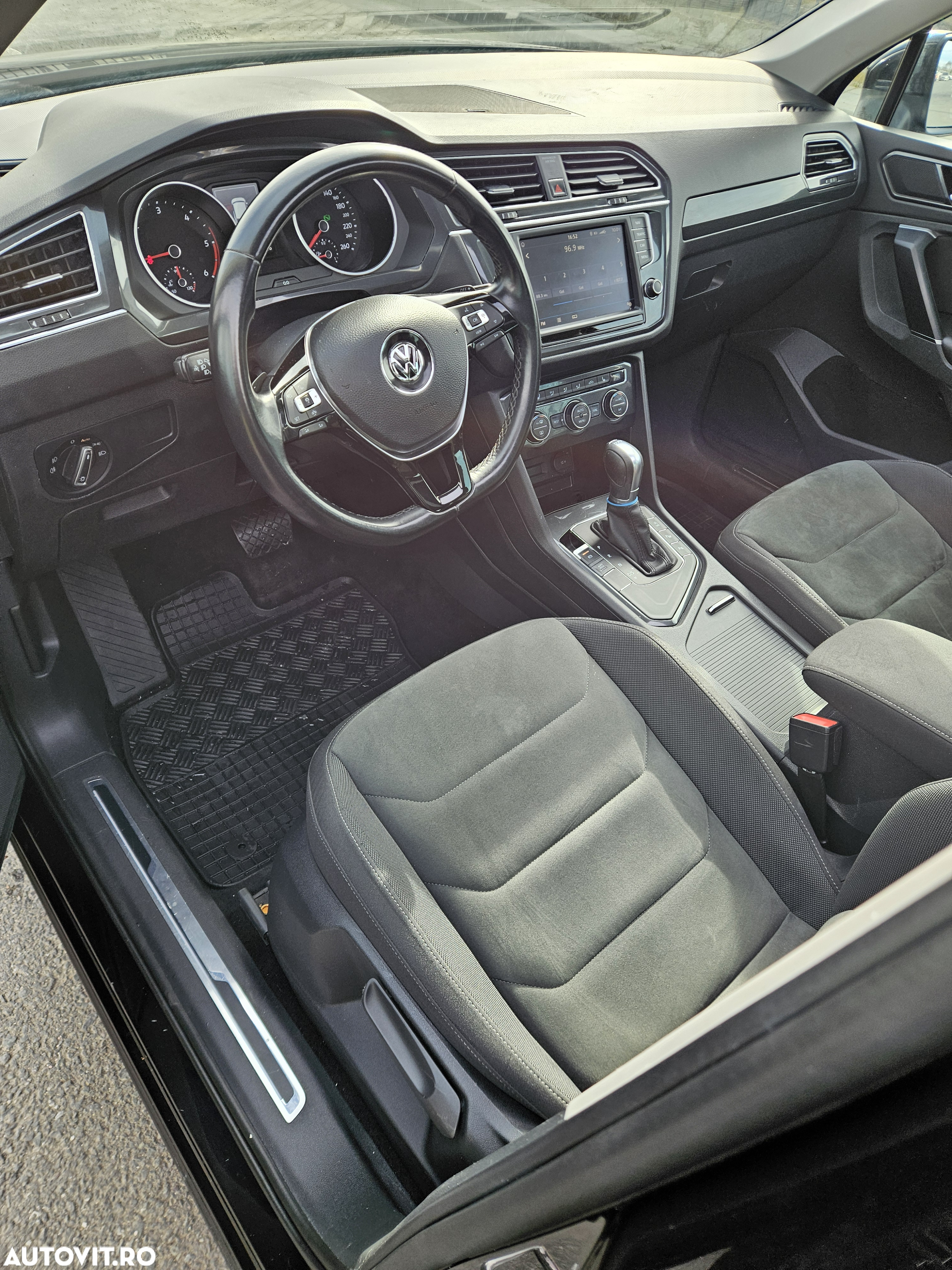 Volkswagen Tiguan 2.0 TDI SCR DSG - 8