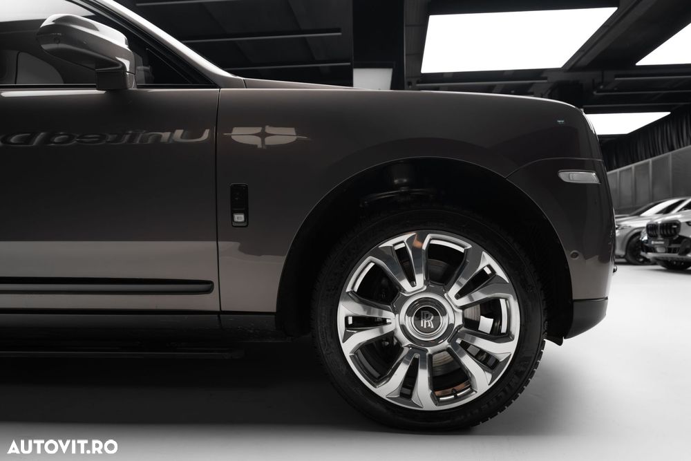 Rolls-Royce Cullinan Standard - 13
