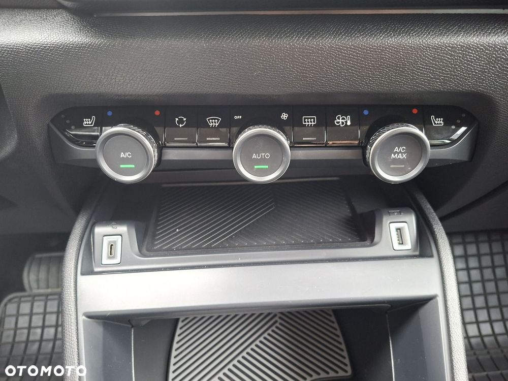 Citroën C4 1.2 PureTech Plus S&S EAT8 - 21