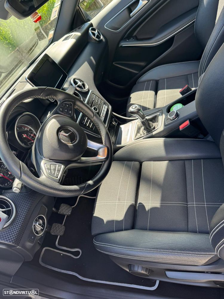 Mercedes-Benz A 180 Dynamic Edition - 4