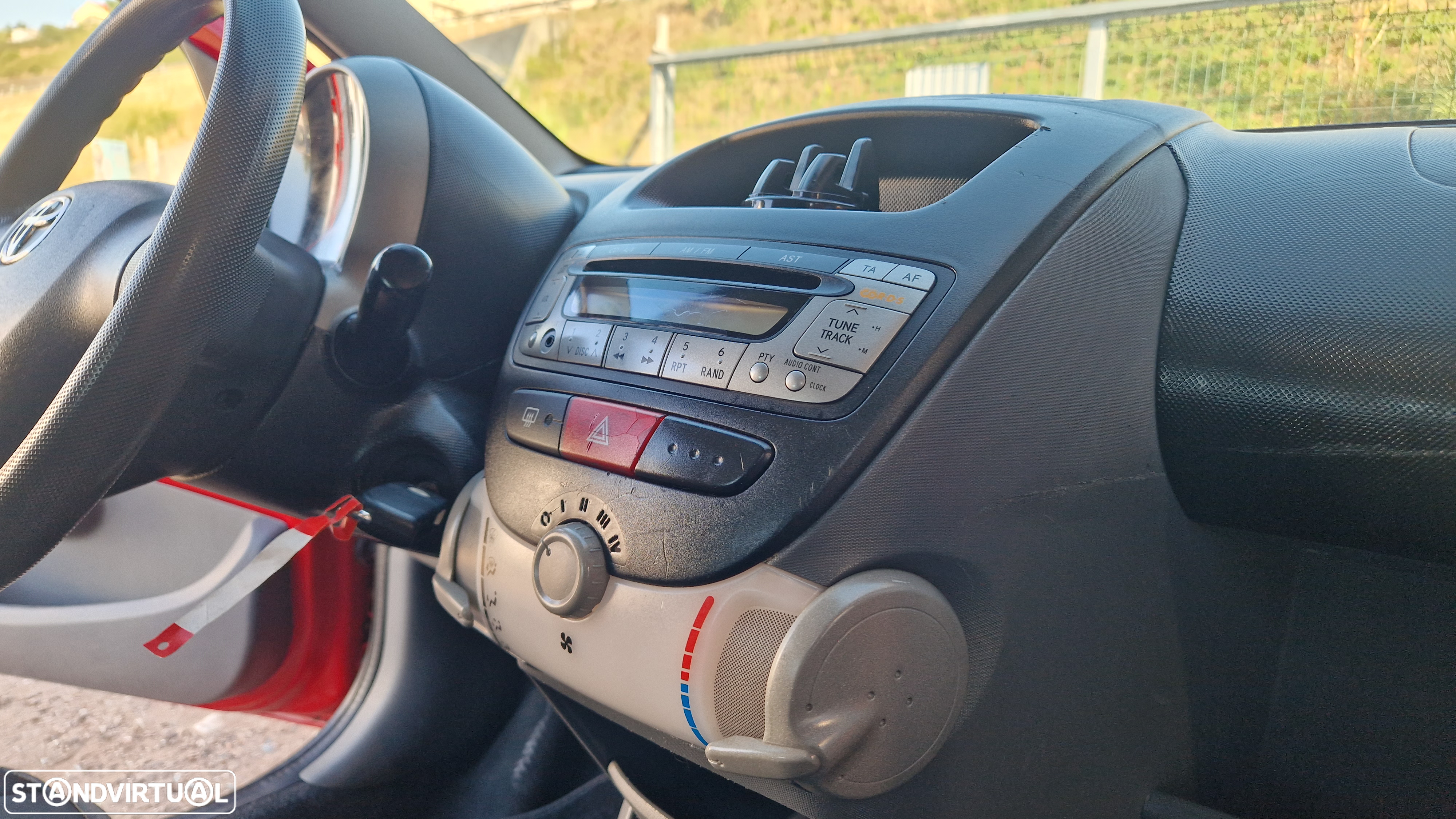 Toyota Aygo 1.0 + MMT VSC - 19