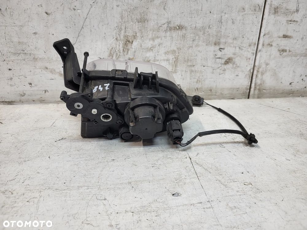 Kia Stonic Halogen prawy LED - 5