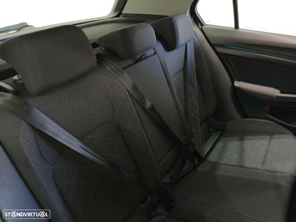VW Golf 2.0 TDI Life DSG - 4