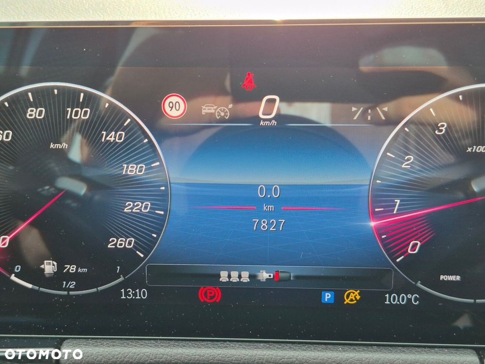 Mercedes-Benz GLA - 40