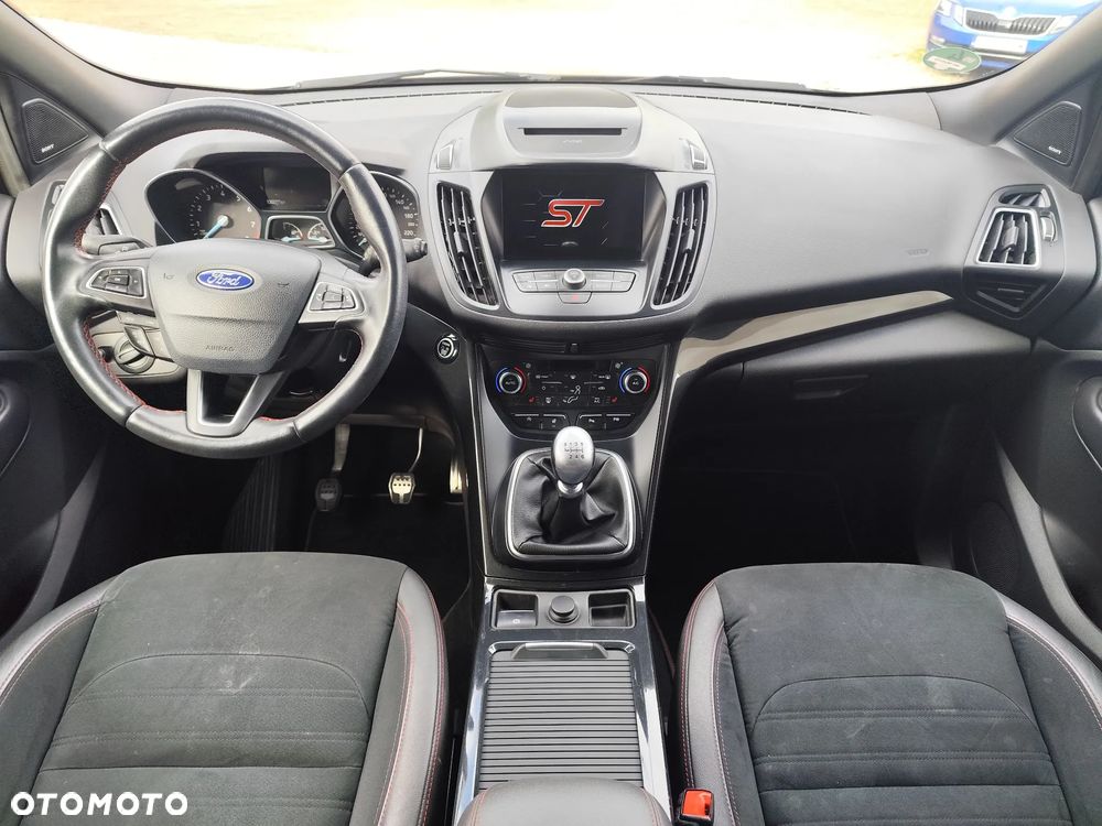 Ford Kuga 1.5 EcoBoost 2x4 ST-Line - 22