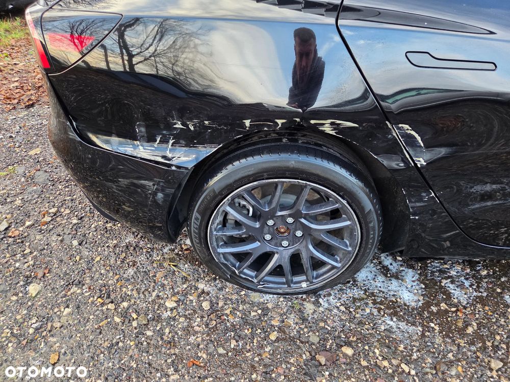 Tesla Model 3 - 14