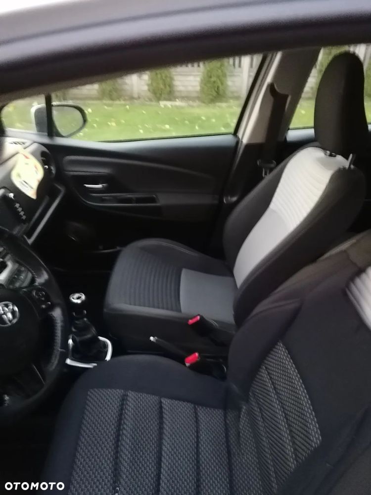 Toyota Yaris - 8