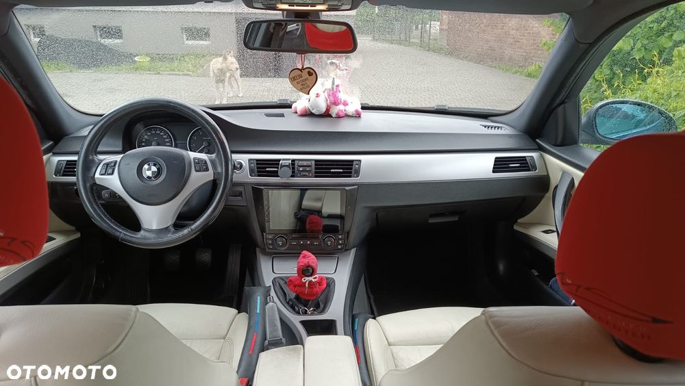 BMW Seria 3 330i - 15