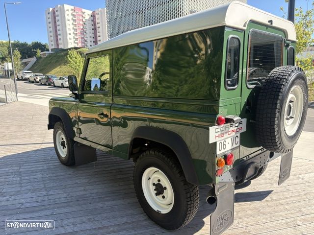 Land Rover Defender 90 2.5 TD5 Metal Top - 12