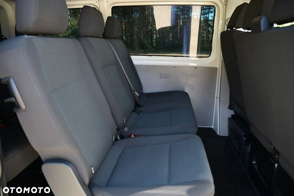 Volkswagen Transporter - 25