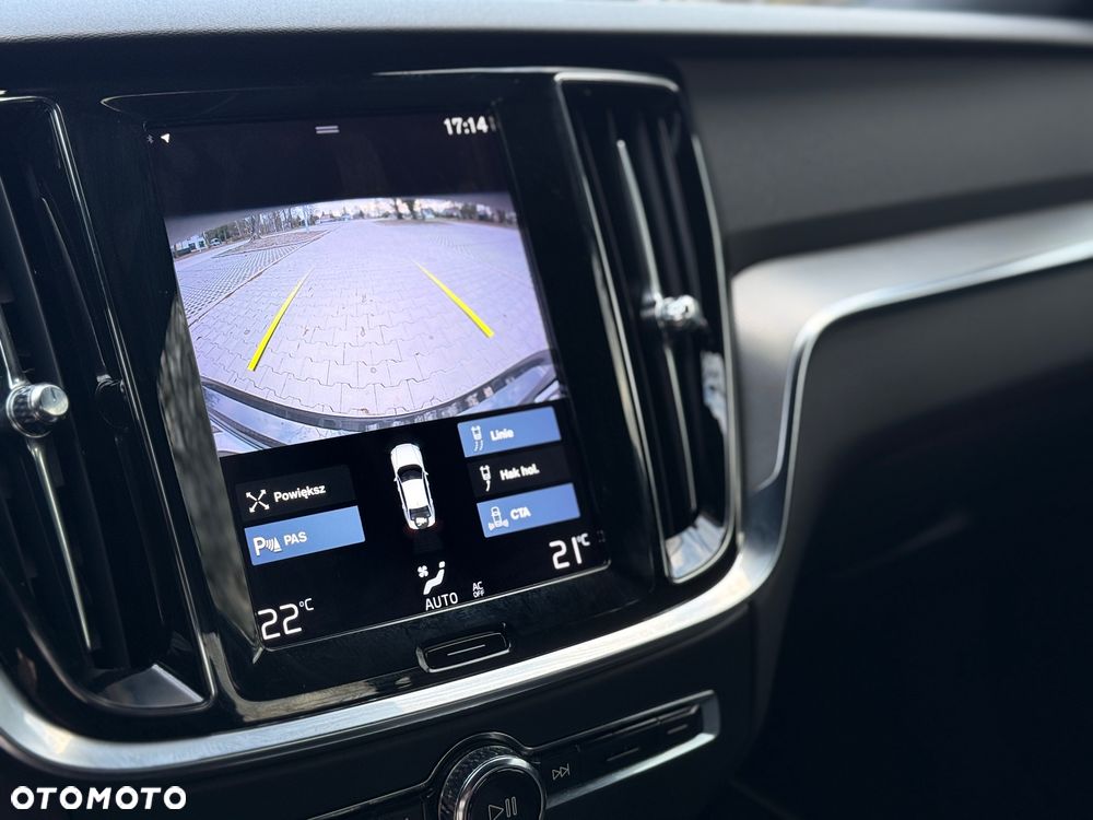 Volvo S60 T4 R-Design - 9
