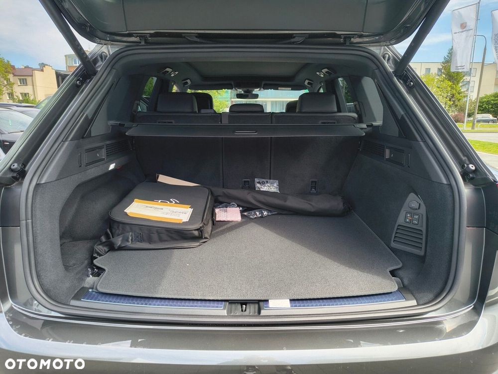 Volkswagen Touareg - 10