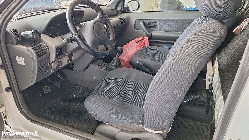 Renault Clio 1.9 D RXE - 5