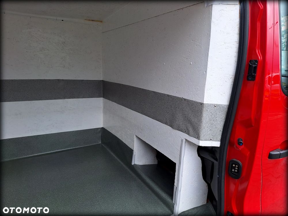 Renault TRAFIC - 22
